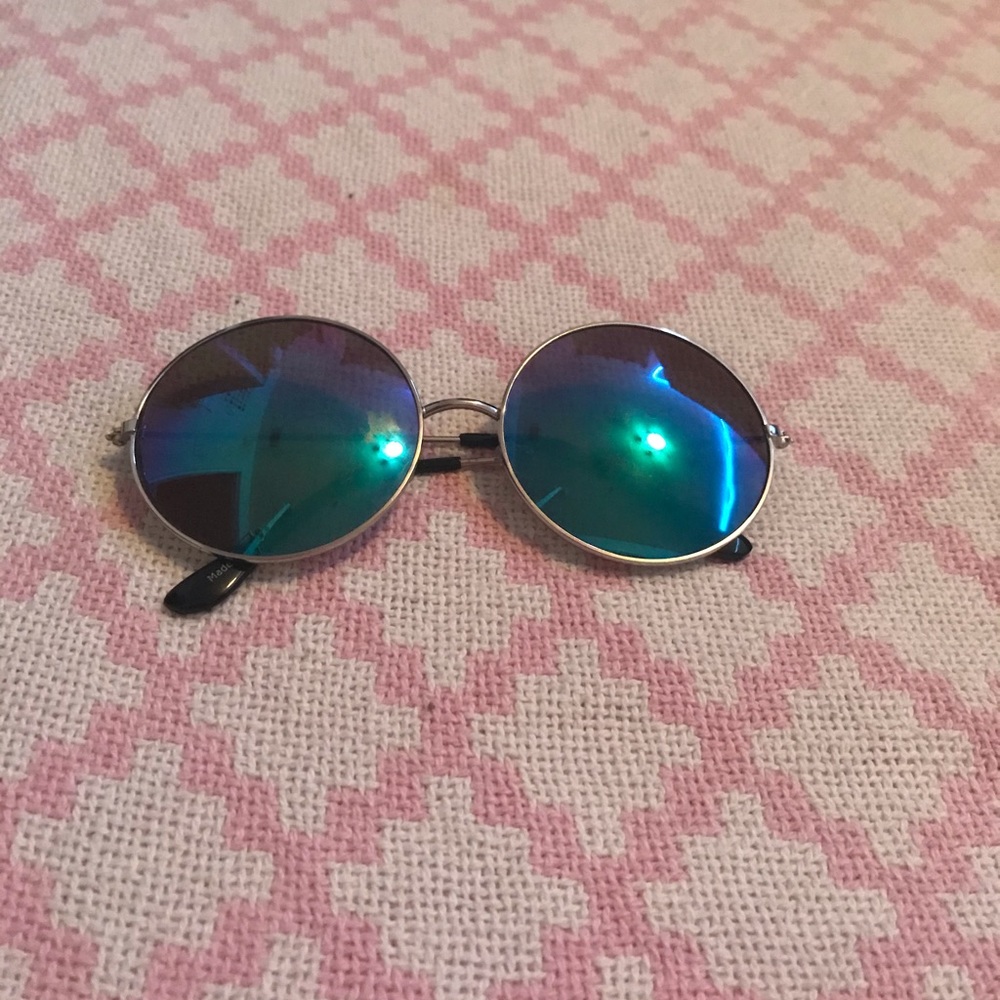 sunglasses🤙🏻 - Picture 2 of 3